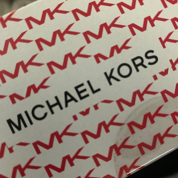 Michael Kor’s Men’s Two-Piece Loungewear Pajama Top & Bottom SET - Picture 6 of 7